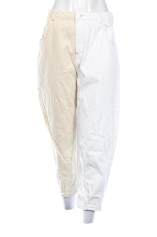 Damen Jeans Bershka, Größe L, Farbe Mehrfarbig, Preis € 27,68, #137395549