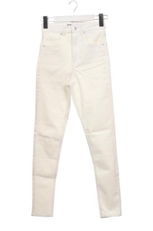 Дамски дънки Bershka, Размер XXS, Цвят Екрю, Цена 17,00 €, #137351408