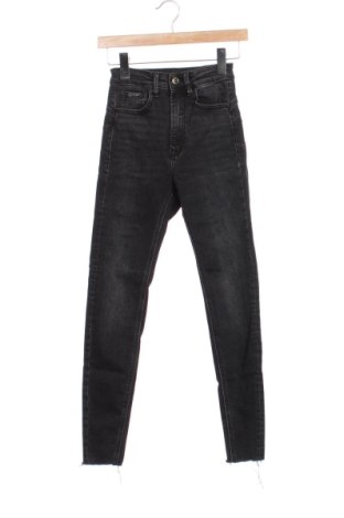 Blugi de femei Stradivarius, Mărime XXS, Culoare Negru, Preț 65,00 Lei, #137355000