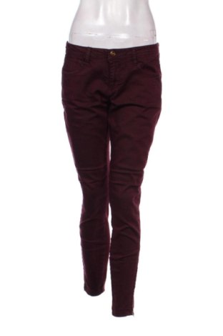 Női farmernadrág Pull&Bear, Méret L, Szín Piros, Ár 7 092 Ft, #137359927