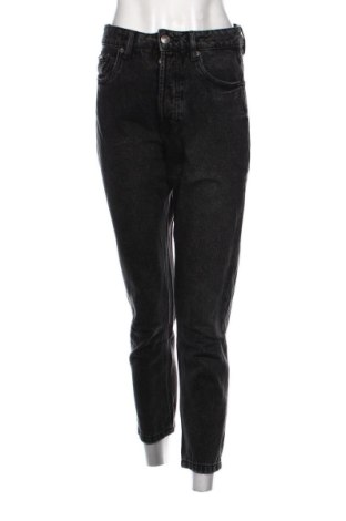 Damskie jeansy Stradivarius, Rozmiar S, Kolor Czarny, Cena 50,80 zł, #137368480