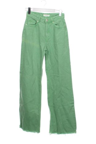 Damskie jeansy Pull&Bear, Rozmiar XS, Kolor Zielony, Cena 62,10 zł, #137374705
