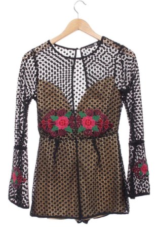 Salopetă scurtă de damă Boohoo, Mărime XS, Culoare Multicolor, Preț 47,24 Lei, #137357825