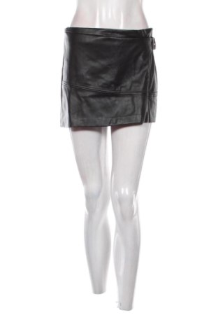 Damskie szorty Bershka, Rozmiar L, Kolor Czarny, Cena 42,34 zł, #137342394
