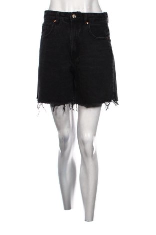 Pantaloni scurți de femei Stradivarius, Mărime M, Culoare Negru, Preț 62,99 Lei, #137344758
