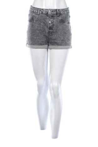 Pantaloni scurți de femei Fb Sister, Mărime M, Culoare Gri, Preț 41,99 Lei, #137346469