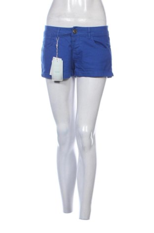 Pantaloni scurți de femei Pull&Bear, Mărime M, Culoare Albastru, Preț 89,00 Lei, #137358078