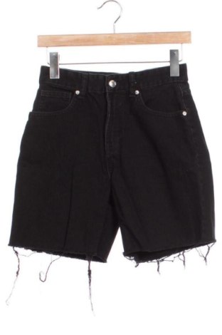 Dámske kraťasy  Bershka, Veľkosť XS, Farba Čierna, Cena  9,45 €, #137368475