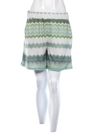 Pantaloni scurți de femei NEW COLLECTION, Mărime L, Culoare Multicolor, Preț 57,74 Lei, #137373516