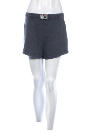 Pantaloni scurți de femei Nike, Mărime XL, Culoare Albastru, Preț 78,74 Lei, #137373722