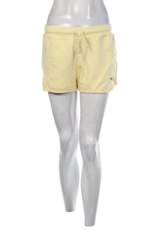 Damskie szorty Umbro, Rozmiar M, Kolor Żółty, Cena 32,98 zł, #137390963