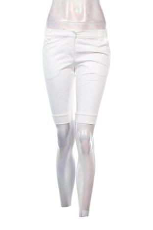 Damen Shorts Clockhouse, Größe M, Farbe Weiß, Preis 9,00 €, #137352682