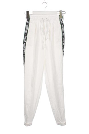 Pantaloni de femei Bershka, Mărime XS, Culoare Alb, Preț 49,00 Lei, #137265595