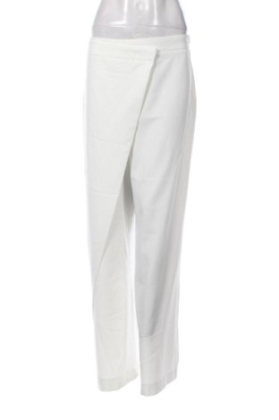 Pantaloni de femei Zara, Mărime XL, Culoare Alb, Preț 196,24 Lei, #137381605