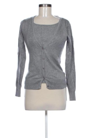 Pulover de femei Ebelieve, Mărime M, Culoare Gri, Preț 83,99 Lei, #137398918