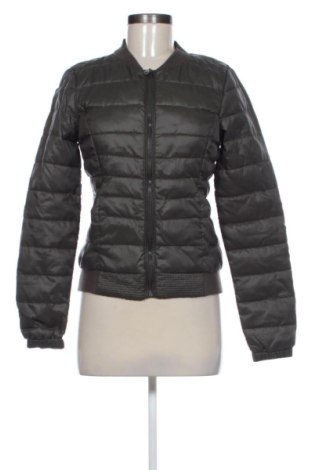 Дамско яке ONLY, Размер S, Цвят Зелен, Цена 56,34 €, #137358141