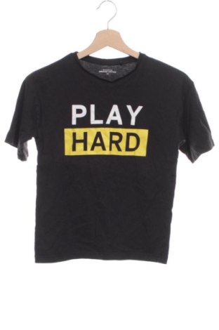 Tricou pentru copii Reserved, Mărime 8-9y/ 134-140 cm, Culoare Negru, Preț 28,52 Lei, #137282987