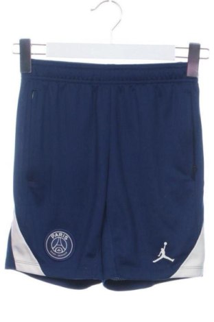 Детски къс панталон Air Jordan Nike, Размер 9-10y/ 140-146 см, Цвят Зелен, Цена 22,22 €, #137396035