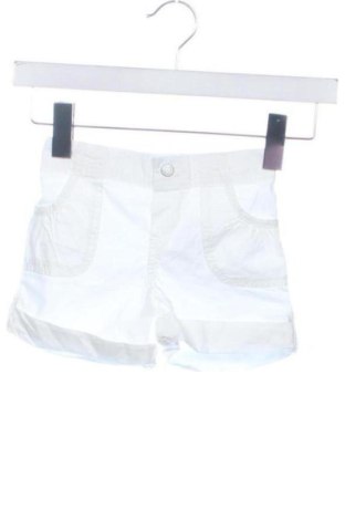 Pantaloni scurți pentru copii Carter's, Mărime 3-4y/ 104-110 cm, Culoare Alb, Preț 33,48 Lei, #137380153