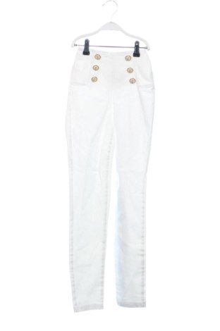 Pantaloni pentru copii Calzedonia, Mărime 6-7y/ 122-128 cm, Culoare Alb, Preț 39,42 Lei, #137397897