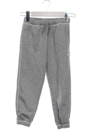 Gyerek sport nadrág H&M, Méret 5-6y / 116-122 cm, Szín Szürke, Ár 3 191 Ft, #137358517