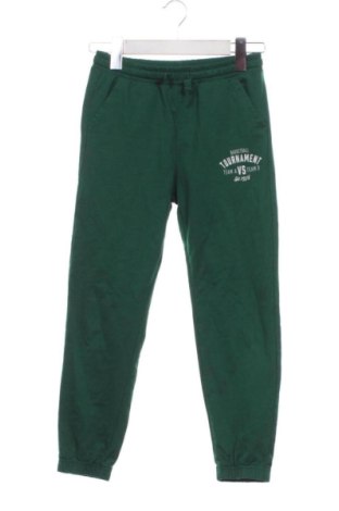 Gyerek sport nadrág LC Waikiki, Méret 8-9y / 134-140 cm, Szín Zöld, Ár 2 482 Ft, #137360109