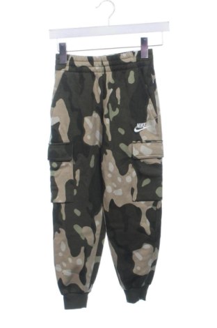 Detské tepláky Nike, Veľkosť 7-8y/ 128-134 cm, Farba Viacfarebná, Cena  32,36 €, #137381405