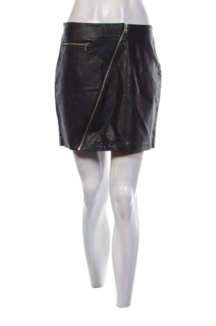 Кожена пола Stradivarius, Размер M, Цвят Черен, Цена 6,00 €, #137344431