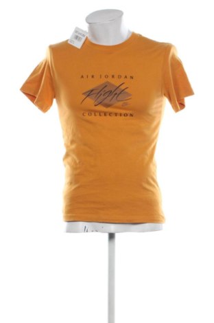 Tricou de bărbați Nike, Mărime M, Culoare Galben, Preț 115,48 Lei, #137370203