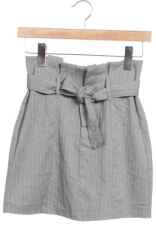 Spódnica Bershka, Rozmiar XXS, Kolor Szary, Cena 29,63 zł, #137351806