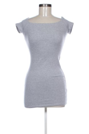 Rochie Bershka, Mărime M, Culoare Gri, Preț 104,98 Lei, #137335103