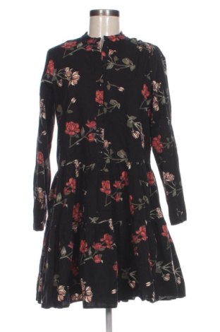 Рокля Vero Moda, Размер M, Цвят Многоцветен, Цена 10,86 €, #137347797