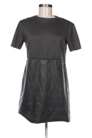 Rochie Zara, Mărime M, Culoare Negru, Preț 73,00 Lei, #137355899