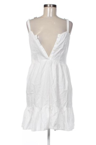 Rochie Brandy Melville, Mărime M, Culoare Alb, Preț 78,74 Lei, #137361514