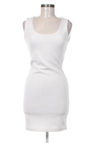 Kleid Amisu, Größe M, Farbe Weiß, Preis € 15,00, #137368068