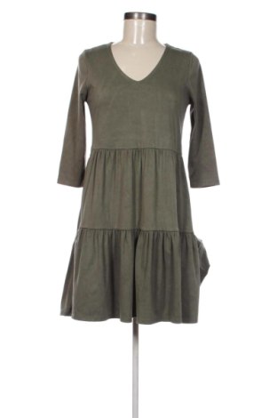 Rochie Reserved, Mărime S, Culoare Verde, Preț 73,49 Lei, #137372903