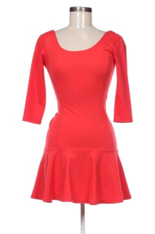 Sukienka Stradivarius, Rozmiar S, Kolor Czerwony, Cena 42,34 zł, #137404211