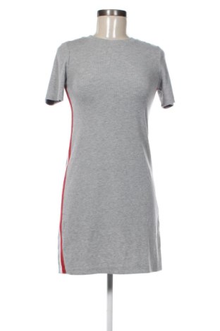 Rochie Bershka, Mărime S, Culoare Gri, Preț 78,74 Lei, #137339573
