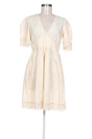Ruha TWINSET, Méret M, Szín Ekrü
, Ár 26 241 Ft, #137349120