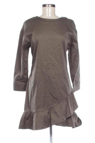 Rochie Bershka, Mărime M, Culoare Verde, Preț 57,17 Lei, #137377934