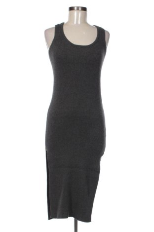 Kleid Review, Größe S, Farbe Grau, Preis € 19,00, #137383547