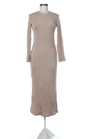Рокля Stradivarius, Размер S, Цвят Бежов, Цена 13,00 €, #137399722