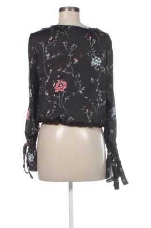 Dámská halenka Bershka, Velikost L, Barva Vícebarevné, Cena  49,00 Kč