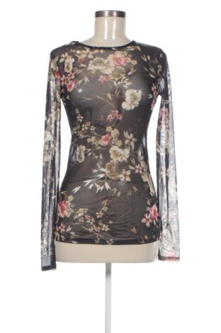 Damen Shirt Gina Tricot, Größe M, Farbe Mehrfarbig, Preis 1,99 €