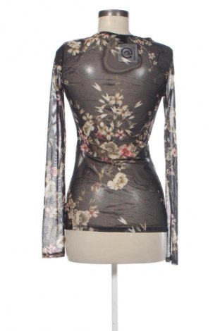 Damen Shirt Gina Tricot, Größe M, Farbe Mehrfarbig, Preis 1,99 €