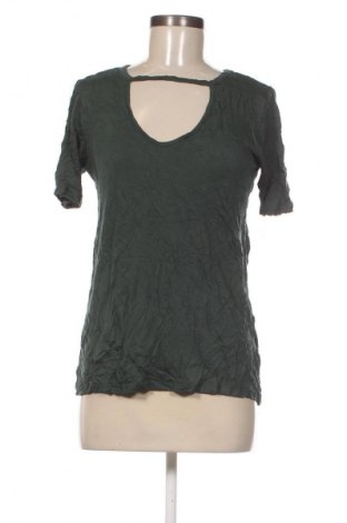 Damen Shirt Gina Tricot, Größe M, Farbe Grün, Preis 3,99 €