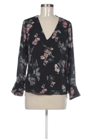 Damen Shirt Gina Tricot, Größe M, Farbe Mehrfarbig, Preis 1,99 €