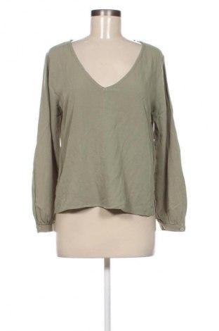 Damen Shirt Pull&Bear, Größe M, Farbe Grün, Preis 2,99 €