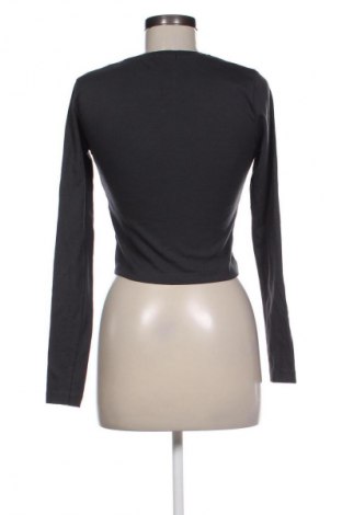 Damen Shirt Stradivarius, Größe M, Farbe Grau, Preis 2,99 €