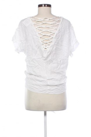 Дамска блуза Unbranded, Размер M, Цвят Бял, Цена 2,00 €